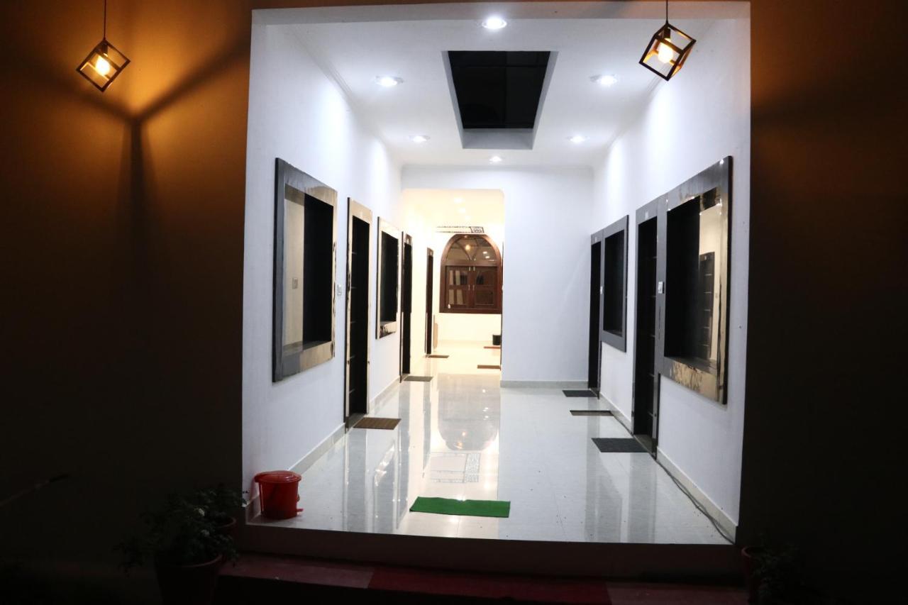 Hostel Madpackers Khajurāho Exterior foto